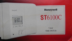 Honeywell 7 Day Time Switch ST6100C (CLEARANCE 2 LEFT)