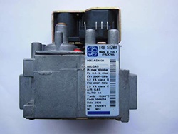 SIGMA 848 GAS VALVE 0063AS4831-FEMALE-(CLEARANCE 4-LEFT)