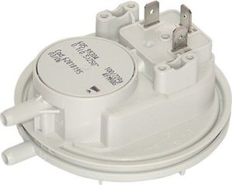VAILLANT AIR PRESSURE SWITCH 0020018138 (CLEARANCE 1 LEFT)